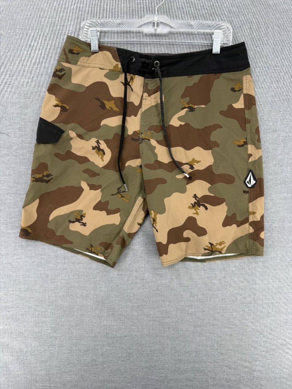 Volcom Lido Camo Mod-Tech Board Shorts Mens 32 8" Swim Trunks Drawstring